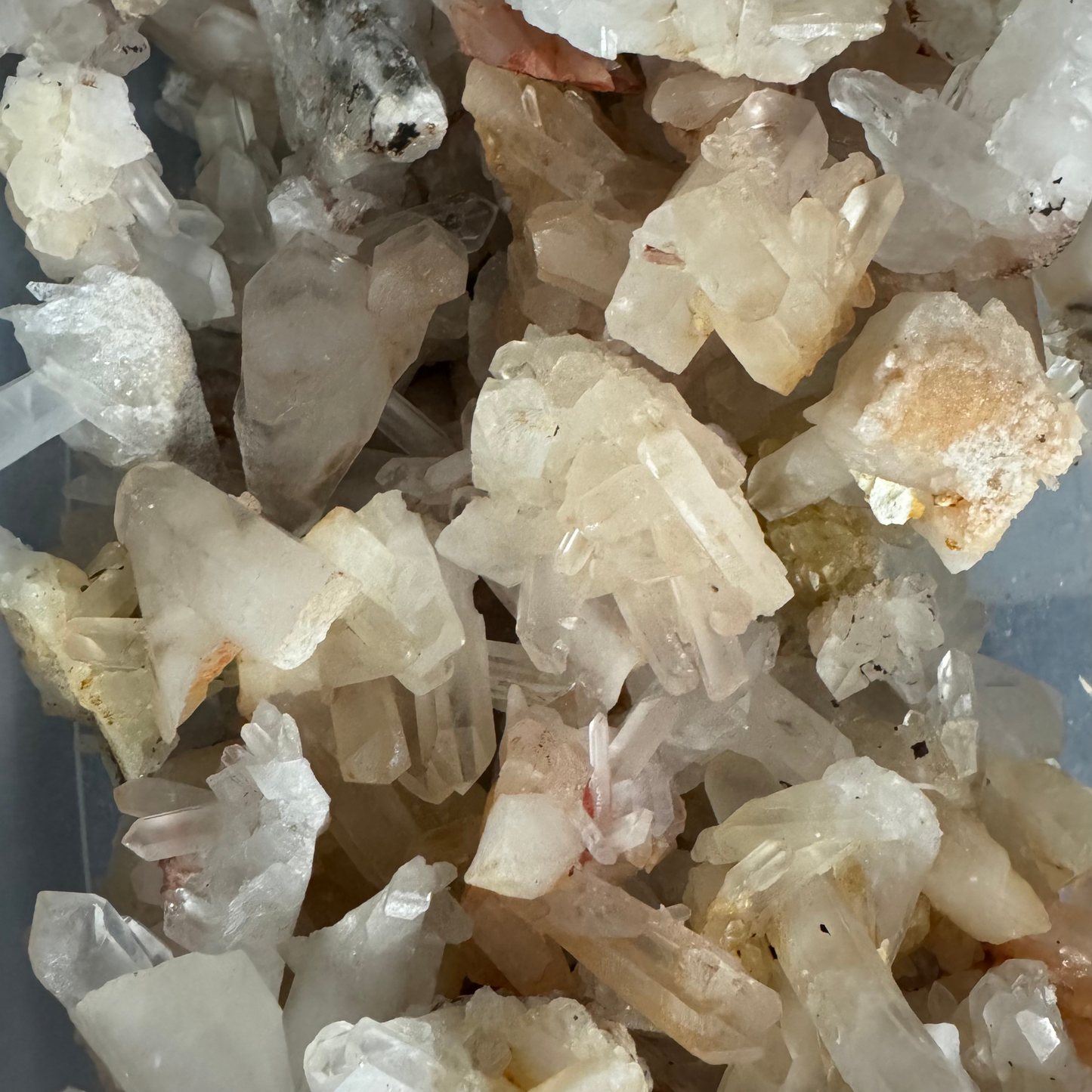 1lb Quartz Clusters - Medium