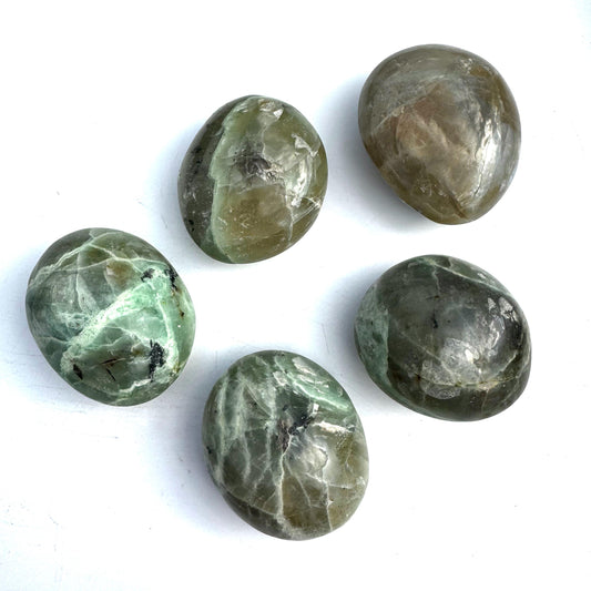 Garnierite Palm Stone